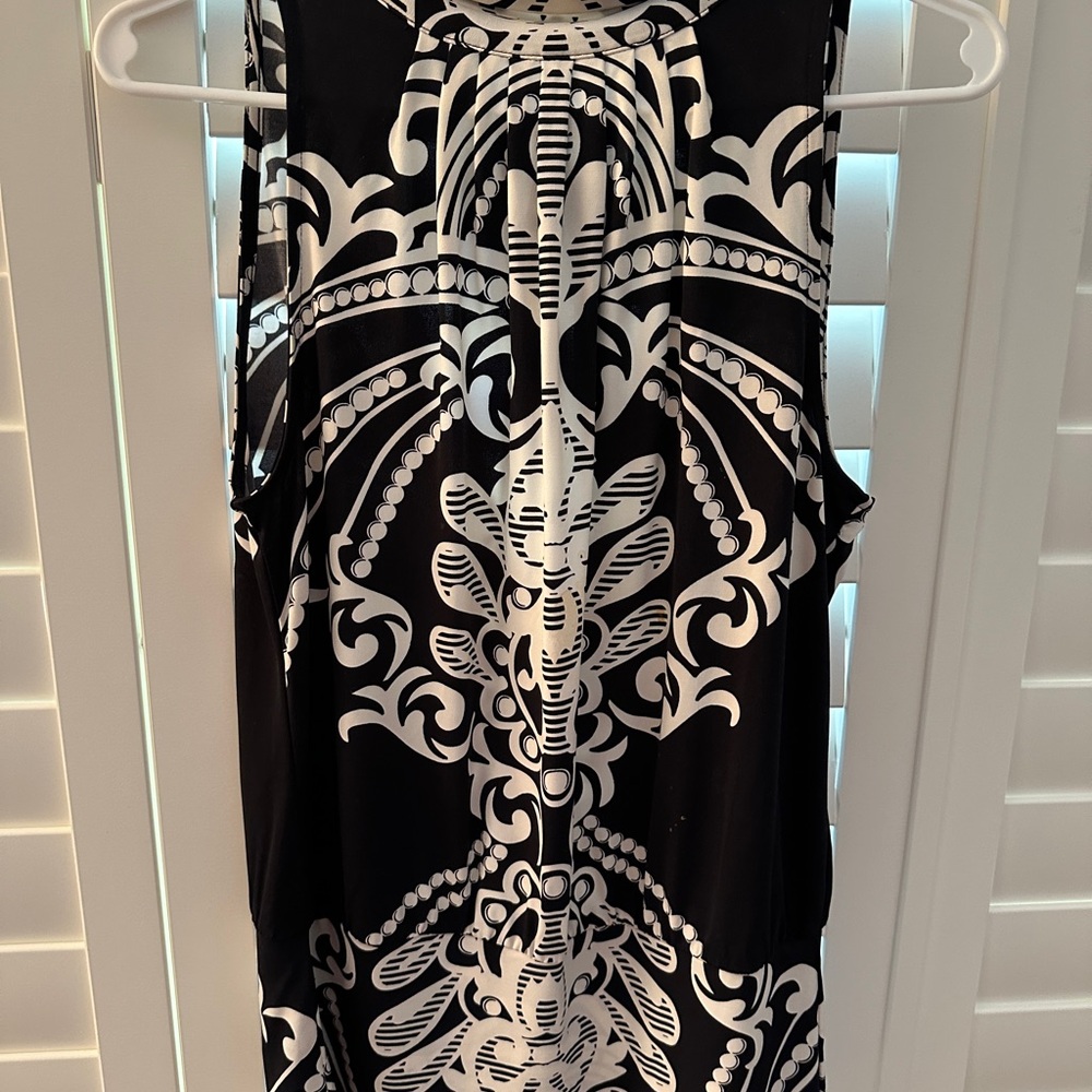 White House Black Market Black and White Graphic Tunic Tank